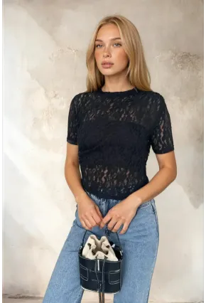 Kadın Siyah Dantel Kısa Kollu Bluz