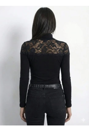 Kadın Siyah Üst Güpür Detay Kaşkorse Bluz