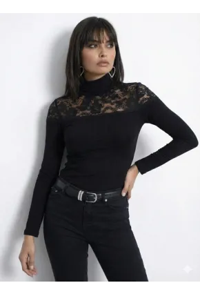 Kadın Siyah Üst Güpür Detay Kaşkorse Bluz