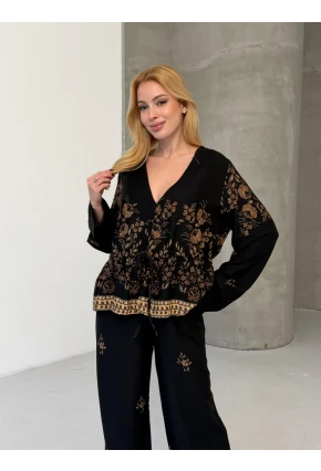 Kadın Viskon Kumaş Desenli V Yaka Kuşaklı Alt Üst Takım Siyah