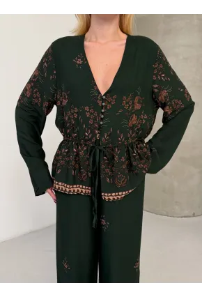 Kadın Viskon Kumaş Desenli V Yaka Kuşaklı Alt Üst Takım Yeşil