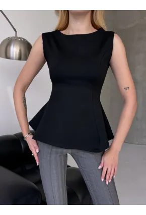 Kadın Volanlı Vücüda Oturan Sıfır Kol Bluz Siyah