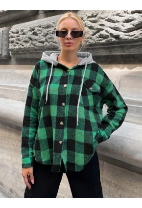 Kadın Yeşil Kapüşonlu Oversize Cepli Düğmeli Ekose Gömlek Ceket