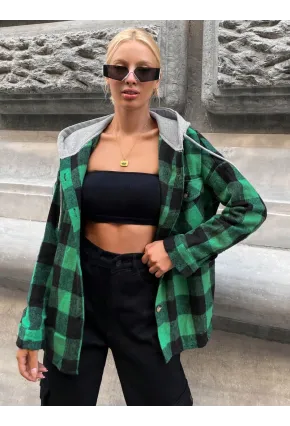 Kadın Yeşil Kapüşonlu Oversize Cepli Düğmeli Ekose Gömlek Ceket