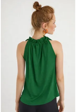 Kadın Yeşil Yakası Fırfırlı Kolsuz Bluz BTH01