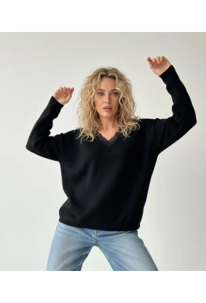 Kadın V Yaka Dantel Detay Yumuşak Dokulu Triko Kazak