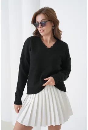 Kadın V Yaka Dantel Detay Yumuşak Dokulu Triko Kazak