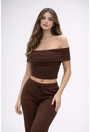 Kahverengi Madonna Yaka Kaşkorse Takım – Şık ve Rahat İkili Set