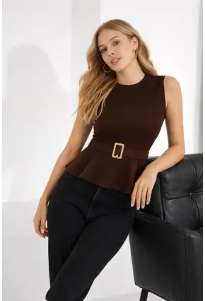 Kemer Detaylı Volanlı Kahve Bluz – Şık ve Modern Kesim