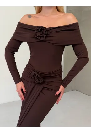 Modal Kumaş Likralı Çiçek Aksesuarlı Maxi Boy Elbise Kahve