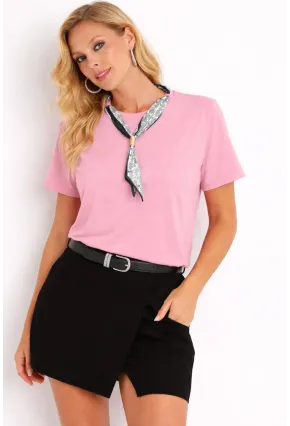 Pembe Fular Detaylı Basic T-Shirt