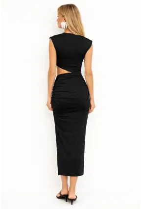 Siyah Cut-Out Detaylı Drapeli Midi Elbise – Vücuda Oturan Şık Tasarım