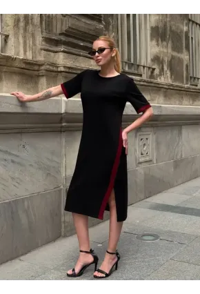 Siyah Kırmızı Şeritli Yırtmaç Detaylı Modal Elbise