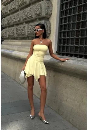 Straplez Mini Elbise Volan Detaylı Fit Kesim Yazlık Şık Elbise Sarı