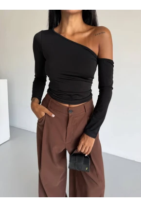 Tek Omuz Kol Detay Sandy Bluz Siyah