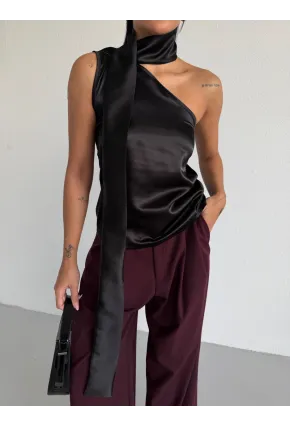 Yaka Detay Saten Bluz Siyah