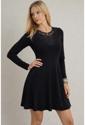 Yaka Güpür Detay Elbise Siyah