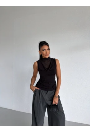 Yaka Tül Detaylı Drapeli Kolsuz Kadın Bluz Siyah