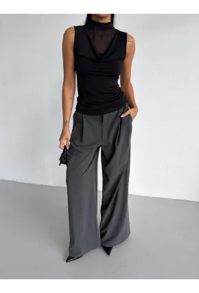 Yaka Tül Detaylı Drapeli Kolsuz Kadın Bluz Siyah