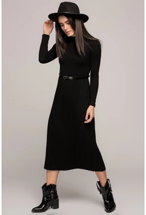 Yarım Balıkçı Siyah Eteği Pliseli Uzun Elbise