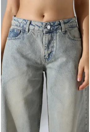 Yüksek Bel Geniş Paça Açık Mavi Yıkamalı Jean Pantolon