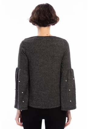 Yumoş Kolu Geniş Volanlı İncili Bluz