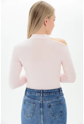 Yumoş Tek Omuzu Açık İncili Bluz