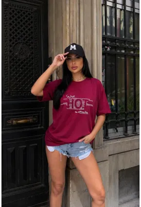 Bordo Yazı Baskılı Oversize Penye T-Shirt – “I’m Just an Attractive Introvert” Tasarım