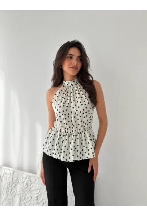 Puantiyeli Halter Yaka Bluz – Şık & Feminen Yaz Stili