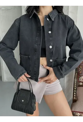 Siyah Denim Ceket – Çift Cep Detaylı, Düğmeli Modern Kot Ceket