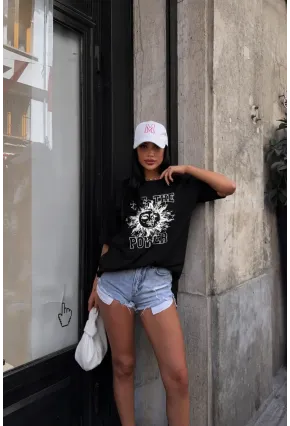 Siyah Güneş Baskılı Oversize Penye T-Shirt – “The Power” Yazılı Trend Tasarım