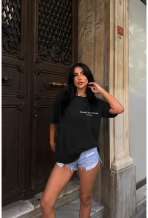 Siyah Minimal Yazı Baskılı Oversize Penye T-Shirt – “Adversity Is A Good Discipline” Tasarım