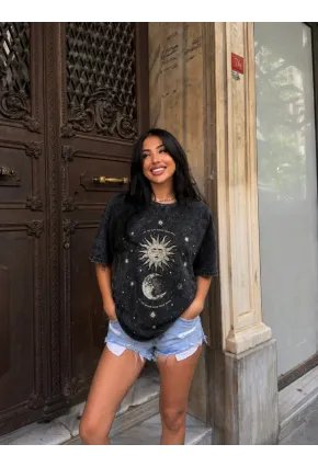 Vintage Yıkamalı Siyah T-Shirt – Güneş & Ay Baskılı Oversize Unisex Tişört