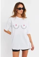 Kadın Beyaz Kalp Nakışlı T-Shirt TF76