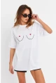 Kadın Beyaz Kalp Nakışlı T-Shirt TF76