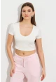 Kadın Ekru V Yaka Crop Bluz TOP101