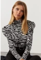 Kadın Siyah-Beyaz Balon Kol Zebra Desen Bluz EY1062