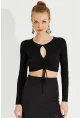Kadın Siyah Önü Damla Büzgülü Crop Bluz AYD246