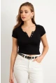 Kadın Siyah Önü Düğmeli Basic T-Shirt TOP07