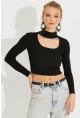 Kadın Siyah Pencereli Triko Crop Bluz EA230012