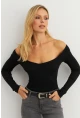 Kadın Siyah Yakası Açık Kaşkorse Bluz AYD400
