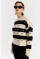 Kadın Ekru-Siyah Çizgili Yırtık Triko Kazak PP2342