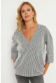 Kadın Gri Çizgili Cepli Sweatshirt TF01