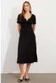 Kadın Siyah Aksesuar Detaylı Midi Elbise MON145