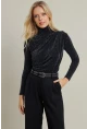 Kadın Siyah Büzgülü Simli Bluz ELT3568