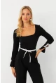 Kadın Siyah Fiyonklu Kare Yaka Crop Bluz RLO3034