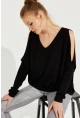 Kadın Siyah Kolu Yırtmaçlı Triko Bluz SMT221