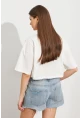 Kadın Beyaz Ayıcık Nakışlı Crop T-Shirt ATS8700