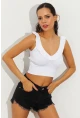 Kadın Beyaz Fırfırlı Triko Crop Bluz SMT210