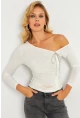 Kadın Ekru Aksesuarlı Büzgülü Bluz GÇ189